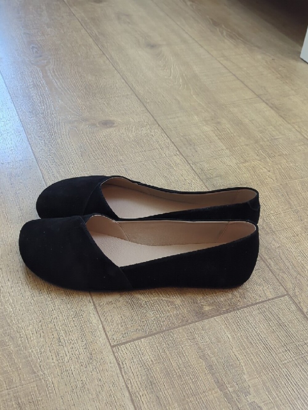 Shapen Women's Peony Black Suede Slip-On Flats - Picture 8 of 9